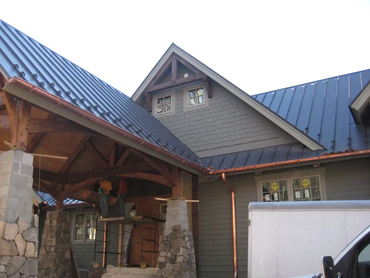 Craftsman Roofing team delivering quality roofing work in Clinton Woods